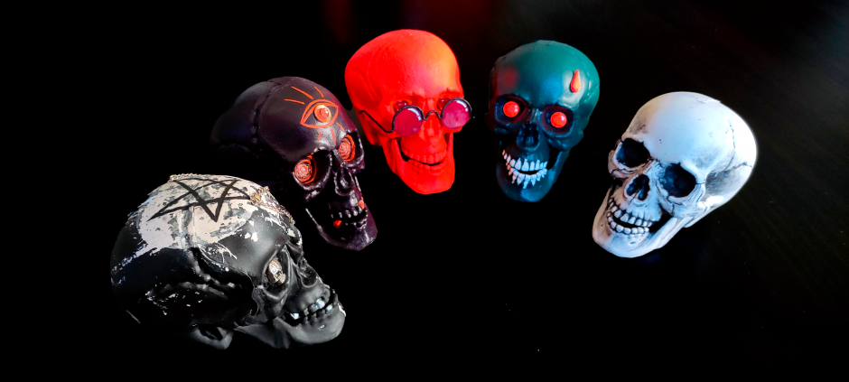 ManzaApril skulls deco custom art